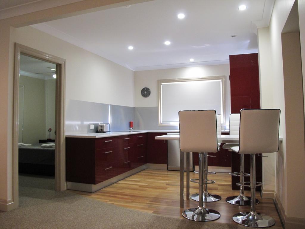 Hampton Court Aparthotel